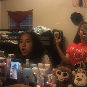 Meet your Posher, Gloria